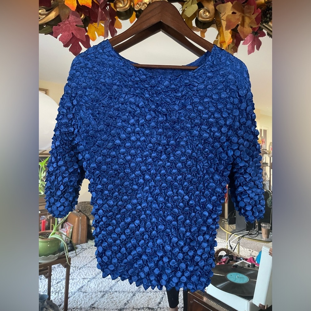 Blue Funky Textured Short Sleeve Top Textured Statement Piece Retro